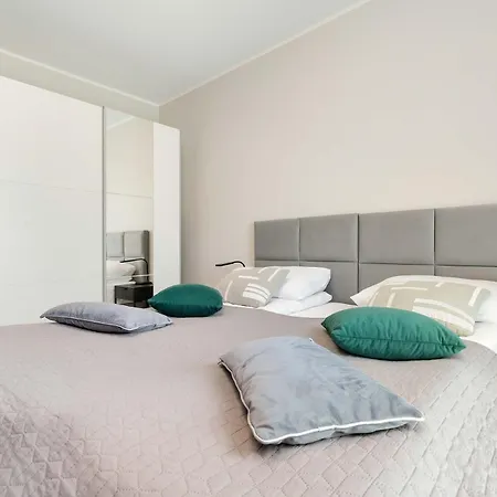 Apartment Modern With Parking And Balcony In By Renters