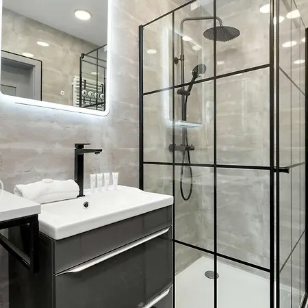 Lejlighed Modern With Parking And Balcony In By Renters Gdynia